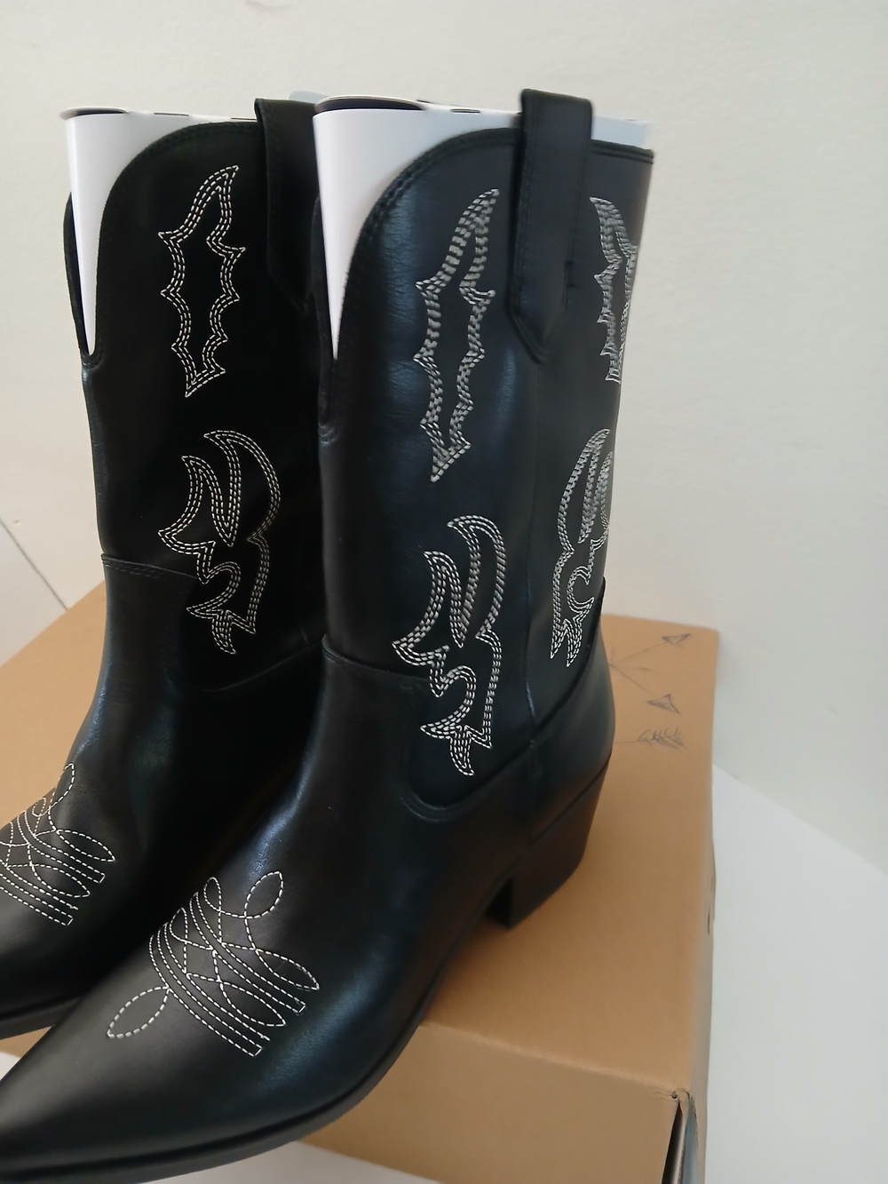 Black Western Embroidered Mid-Calf Women’s Boots Size 11 New $35 - Picture 8 of 8
